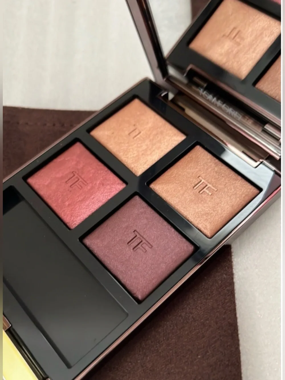 NEW-Tom Ford Color Quad Eyeshadow 04 honeymoon